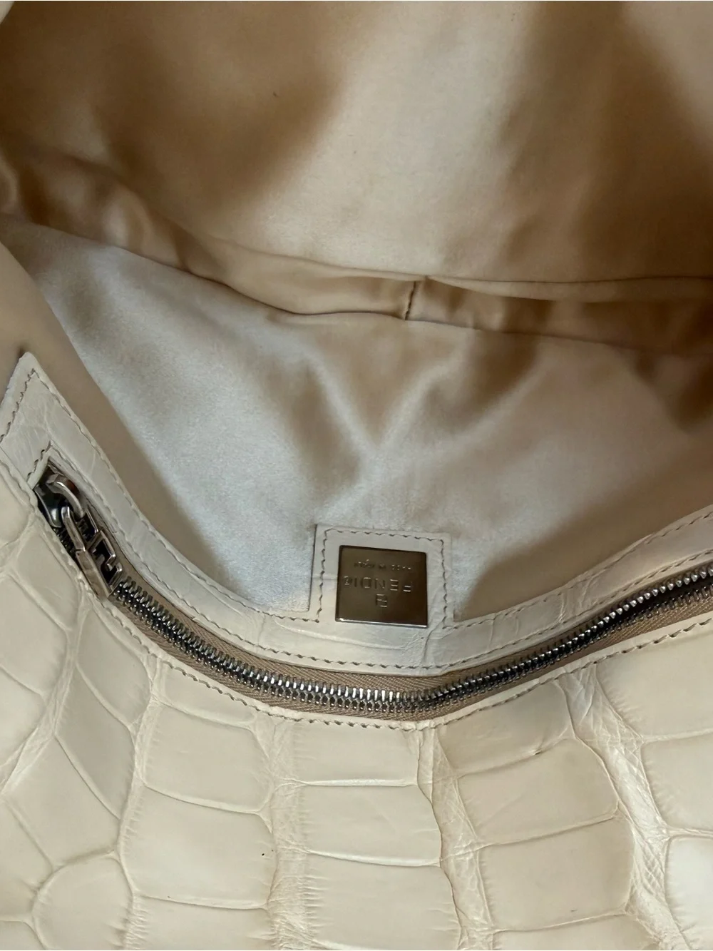 Fendi Baguette Mother-of-Pearl Vintage Glitter Shoulder Bag - Picture 8 of 15